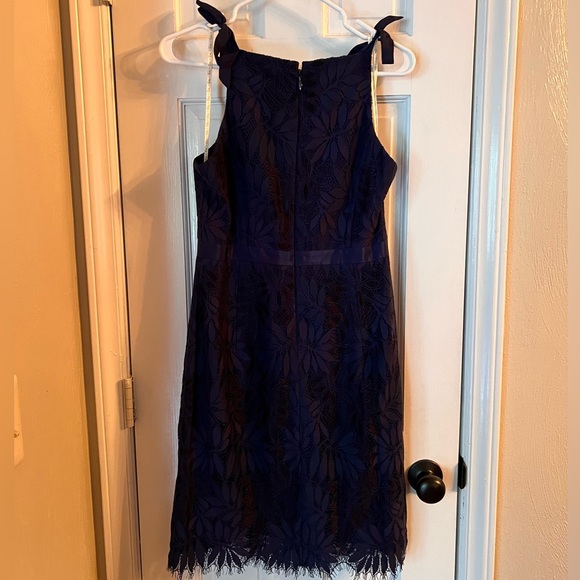 Lilly Pulitzer Size 8 Navy Kayleigh Shift Lace Sleeveless Dress - Picture 2 of 3